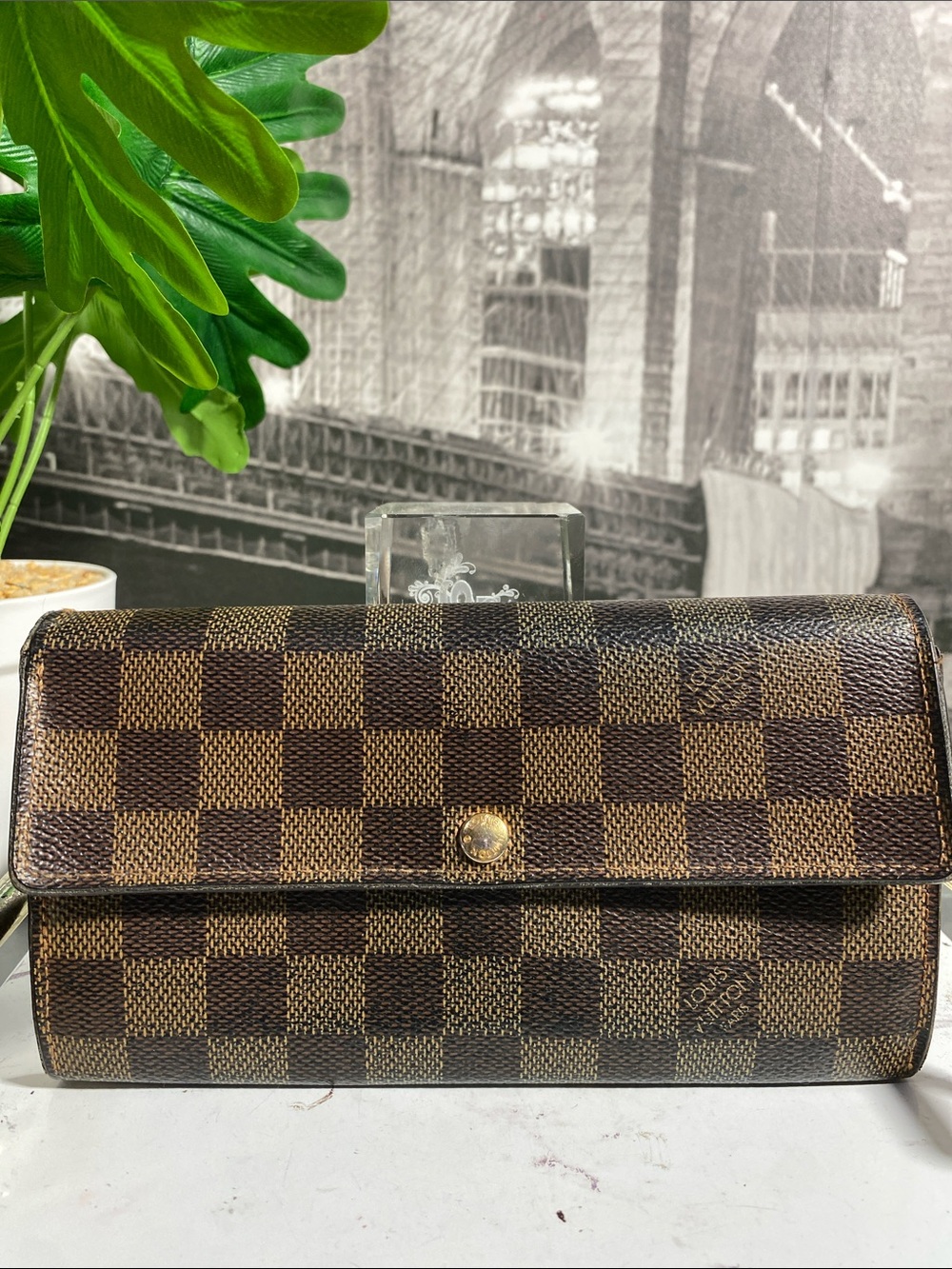 Authentic Louis Vuitton Damier Long Sarah Wallet - Picture 6 of 16